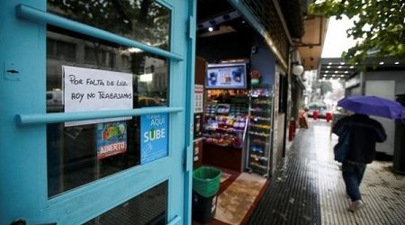 Argentina reduce inyección al sistema eléctrico y estima que apagón costará US$ 3,5 millones