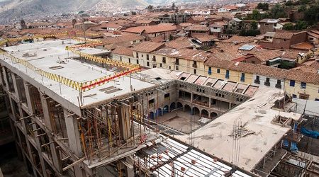 Perú ordena demoler hotel de conocida cadena cuya construcción implicó la destrucción de muros incas en Cusco