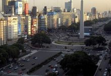 Riesgo país de Argentina sube tras mayor restricción cambiaria