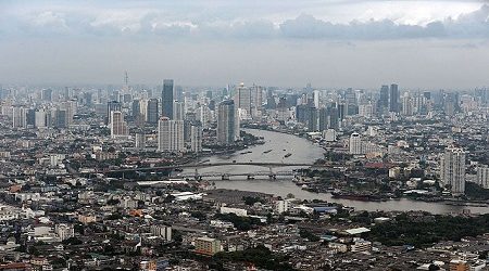 Activistas recorren durante 10 días el río más largo de Tailandia y recogen dos toneladas de plástico