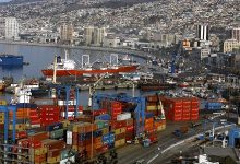 Economía chilena tiene un nuevo déficit comercial en octubre y exportaciones sufren dura caída
