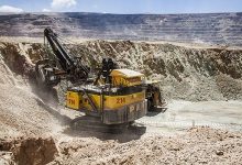 Minera del grupo Luksic aumenta producción de cobre el año pasado en medio de crisis social