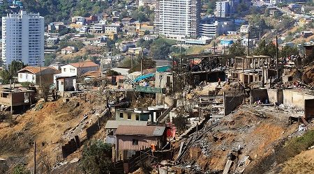 Las obras que proyecta el Minvu para reconstruir en cerros siniestrados de Valparaíso