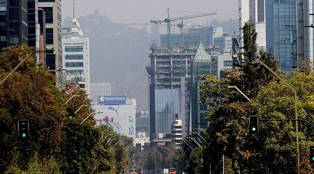 La economía chilena está a cerca del 70% de su capacidad y comercio es el más afectado