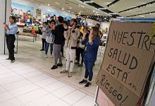 Municipios de Santiago presionan para el cierre de los centros comerciales