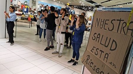Municipios de Santiago presionan para el cierre de los centros comerciales
