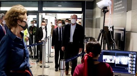 Gobierno implementa nueva tecnología en la Aduana Sanitaria del Aeropuerto AMB de Santiago