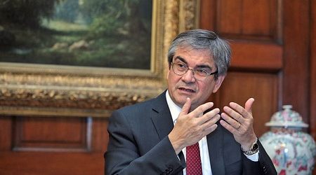Marcel destaca que una recuperación rápida requiere mantener empresas en pie y trabajadores listos