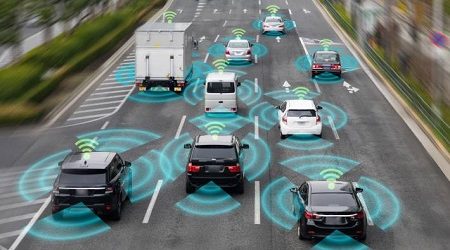 Industria automotriz de EE.UU. promete avanzar en tecnología que conecta vehículos con infraestructura inteligente