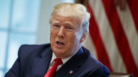 Trump afirma tener «total autoridad» sobre los gobernadores ante decisión de reactivar actividad económica del país