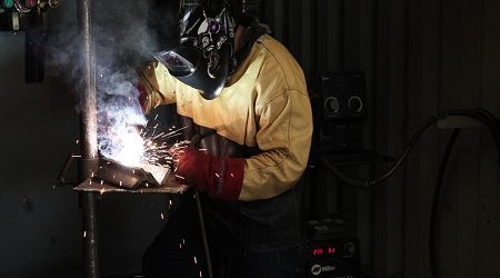 INDURA firma acuerdo con institutos técnico-profesionales para potenciar la educación en soldadura