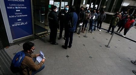 BofA: desempleo promedio en Chile ascenderá a 11,7% este año y mercado laboral será el “mayor obstáculo” para la recuperación