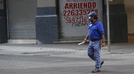 Economía chilena registra fuerte contracción de 12,4% en junio, pero caída es menor a la esperada por el mercado