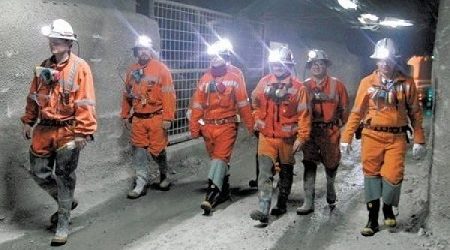 Sindicatos de Chuqui de Codelco critican dichos de Raimundo Espinoza: «Lo que no esperábamos es que pretenda darnos consejos» por demanda en caso seguros