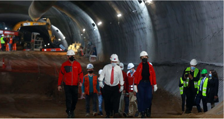 Presidente Piñera visita trabajos de ampliación en Línea 3 del Metro: tiene un 33,5% de avance