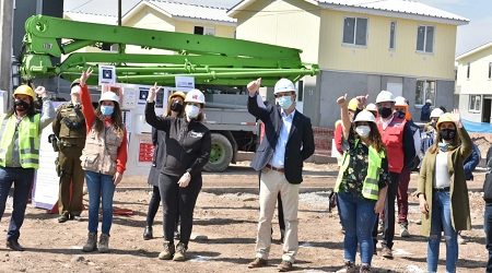 Se instala primera piedra del megaproyecto Antumapu de La Pintana que beneficiará a más de 1.500 familias