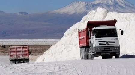 Guerra desatada en el salar de Atacama: Albemarle acusa a Corfo y SQM de «ocultar información» de estudio ambiental sobre la extracción de litio