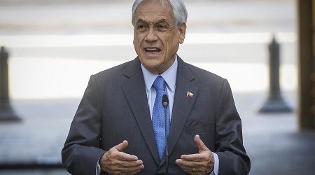 Presidente Piñera anuncia que mañana llegarán las primeras 10 mil dosis de la vacuna Pfizer contra el coronavirus a Chile