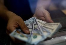 ¿En cuánto estará el dólar en el arranque de 2021, según los operadores financieros?