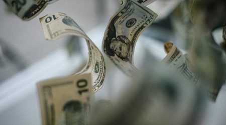 Dólar en Chile cae de los $ 730 ante nueva escalada del cobre y se acerca a niveles pre estallido social