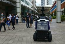 «Xavier»: robots patrulleros con ruedas y cámaras generan inseguridad en Singapur