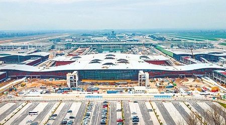 Compañía a cargo de construir la nueva fachada del aeropuerto de Santiago pide su quiebra