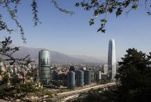 Las alertas de indicadores y bancos de inversión al abordar el deterioro en la confianza sobre Chile