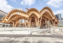DESTACADO ESTUDIO ESPAÑOL CONSTRUYE UNA ESTACIÓN DE METRO CON MADERA MACIZA EN NÁPOLES