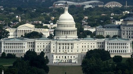 Congreso de EEUU aprueba financiamiento transitorio para mantener abierto el gobierno hasta el 3 de diciembre