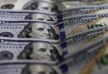 Dólar opera a la baja esta mañana y se apronta a perder el nivel de los $860