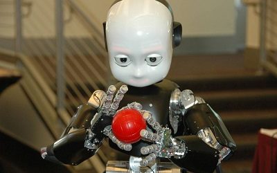 USM trabajará en Inteligencia Artificial con primer robot humanoide en Latinoamérica