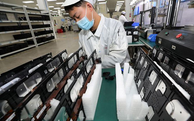 El gigante de baterías para autos eléctricos insta a China a asegurar suministro de litio