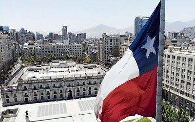 FMI aplica fuerte recorte a la proyección de crecimiento para Chile este año y prevé una desaceleración en 2023
