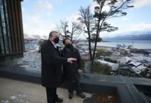 Ministro García visita Centro Subantártico Cabo de Hornos en Puerto Williams: “Con este recinto y la futura construcción del Centro Antártico Internacional en Punta Arenas, Magallanes se va a convertir en la puerta de entrada científica a la Antártica»