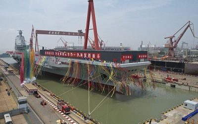 China bota su primer portaaviones de última generación, el ‘Fujian’