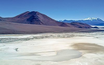 JPMorgan advierte que Argentina superará a Chile en producción de litio en 2028
