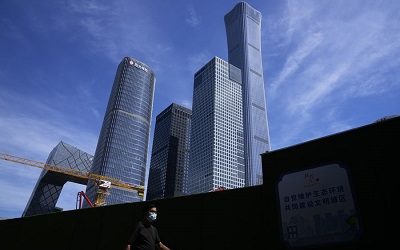 China recorta las tasas de préstamos para reactivar la economía y aliviar la crisis inmobiliaria
