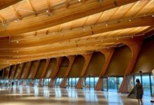 MUSEO MACA ASOMBRA POR SU CARÁCTER ESCULTÓRICO LIGADO A LA TECNOLOGÍA EN MADERA LAMINADA