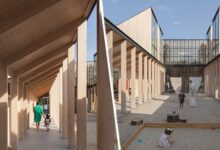 Jardín infantil creado en madera por arquitecto chileno triunfa en la Bienal de Arquitectura de Buenos Aires