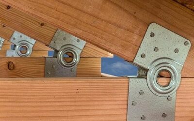 CONECTORES METÁLICOS PARA OBRAS EN MADERA: PIEZAS PARA OTORGAR DUCTILIDAD, RESISTENCIA Y SEGURIDAD EN LA CONSTRUCCIÓN