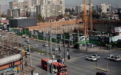 Sindicatos del fallido proyecto de Fundamenta en Plaza Egaña piden al presidente de la Corte Suprema reanudar las obras