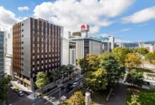 NUEVO HOTEL JAPONÉS SE CONSTRUYÓ CON MÁS DE 1.200 METROS CÚBICOS DE MADERA
