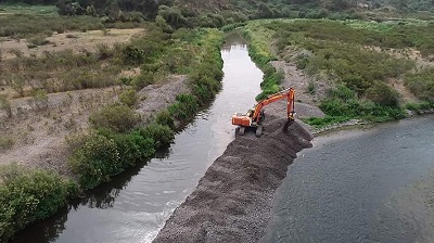 MOP denuncia modificación de cauce y extracción no autorizada de agua del río Maipo en fundo de Santo Domingo
