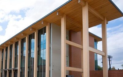 NUEVO EDIFICIO ACADÉMICO ES CONSTRUIDO CON MADERA MACIZA EN EL ESTADO DE TEXAS