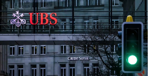 Las claves de la compra Credit Suisse por parte de UBS: estabilidad financiera y las garantías del gobierno suizo