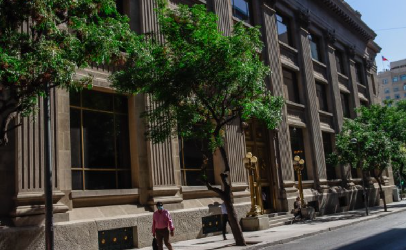 Operadores financieros estiman recorte de 75 puntos en la tasa de interés clave este mes
