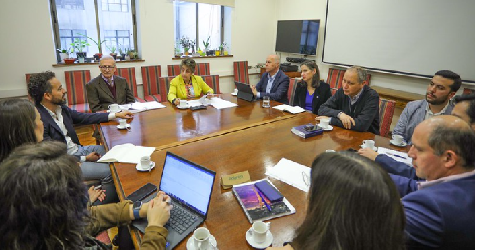 Ministra López se reúne con director del Banco Mundial para Chile para abordar nuevas oportunidades de cooperación