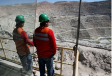 Minera Escondida, el mayor yacimiento de cobre del mundo, aumenta su producción, pero eleva costos y reduce Ebitda