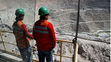 Minera Escondida, el mayor yacimiento de cobre del mundo, aumenta su producción, pero eleva costos y reduce Ebitda