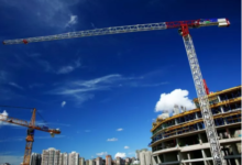 Más de 3.000 proyectos de construcción en peligro por los recortes de gasto de Javier Milei